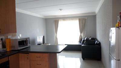 Apartment / Flat For Rent in Fairland, Johannesburg