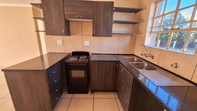 Apartment / Flat For Rent in Erasmuskloof, Pretoria
