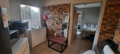 Apartment / Flat For Rent in Rooihuiskraal, Centurion
