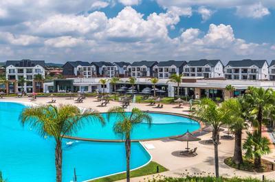 Apartment / Flat For Sale in Silver Lakes, Pretoria